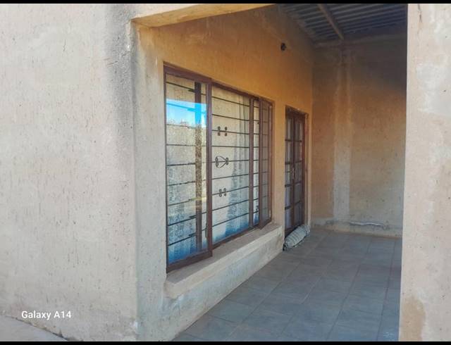 2 BEDROOM HOUSE FOR SALE IN LAWLEY